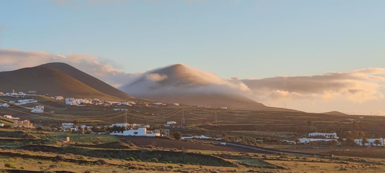 Ferienwohnung Neu! Gemütliche Holzjurte La Asomada Lanzarote Tías Exterior foto